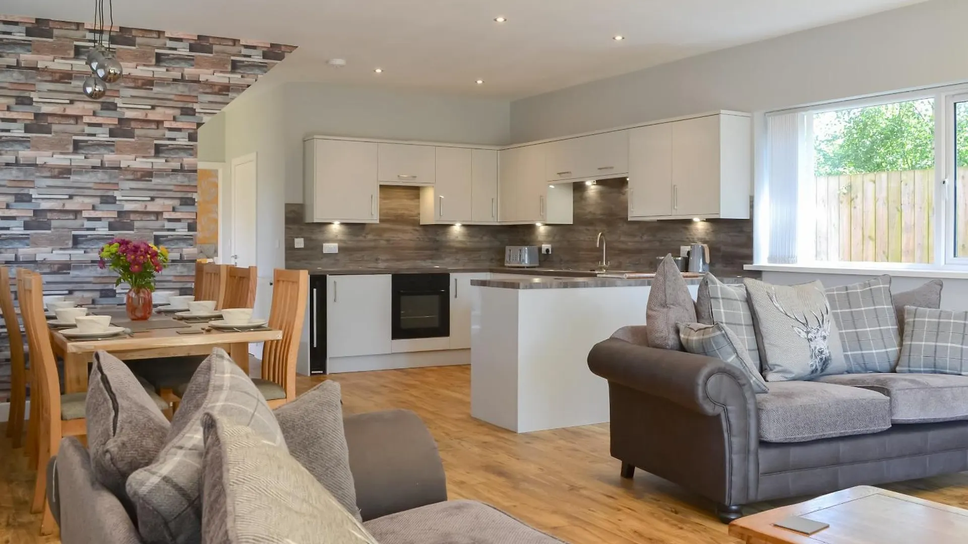 Fox Cottage Ryehill